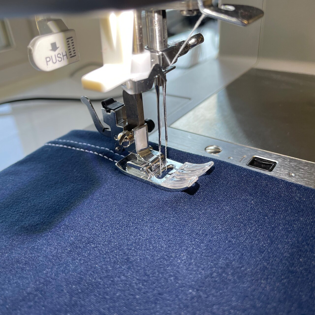 SINGER® PROJECTS Sewing Knits on a Sewing Machine